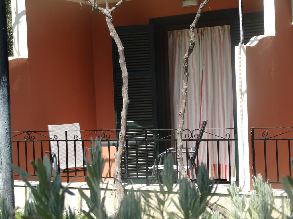 Dassia Beach Pension Exterior foto